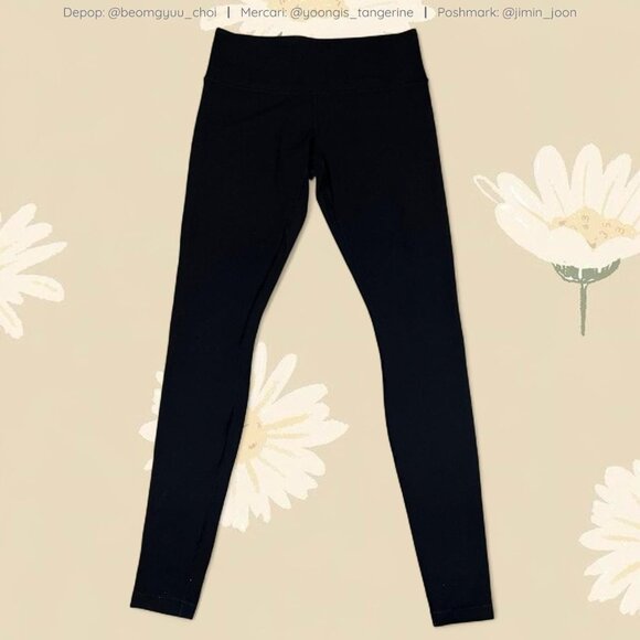 Black low waisted lululemon leggings! - Picture 5 of 6